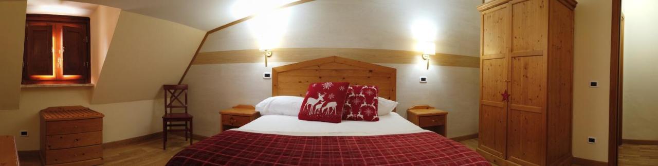 Abete Bianco - Albergo Del Natale กามิลยาเตลโล ซีลาโน ภายนอก รูปภาพ