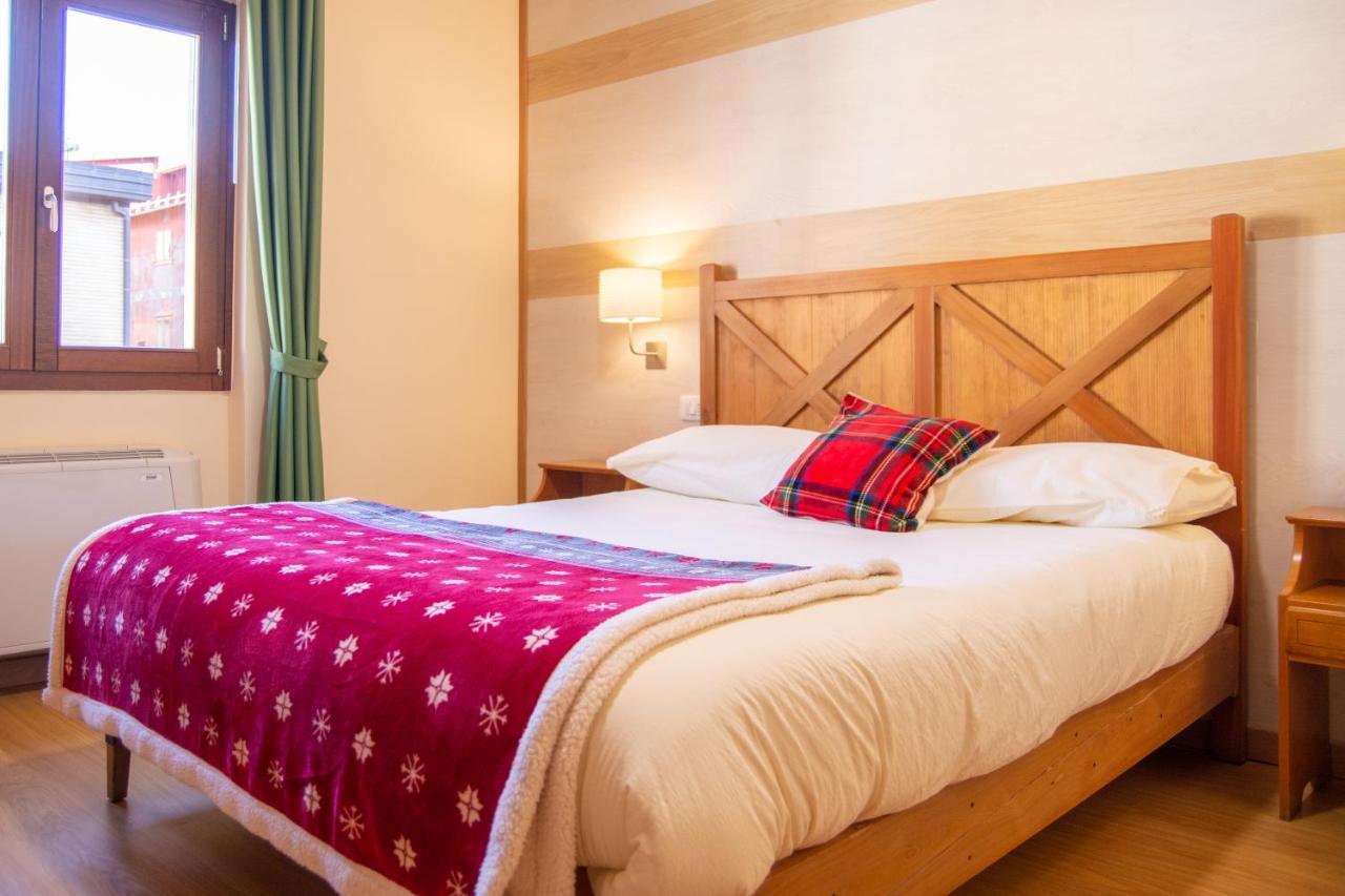 Abete Bianco - Albergo Del Natale กามิลยาเตลโล ซีลาโน ภายนอก รูปภาพ